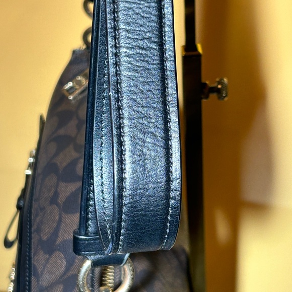 Coach Signature Coated Canvas Messenger Crossbody 12” x 11.5” x 1.5” Bag GUC - Picture 11 of 14